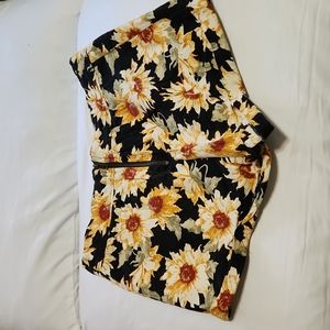 High-waisted Sunflower Shorts